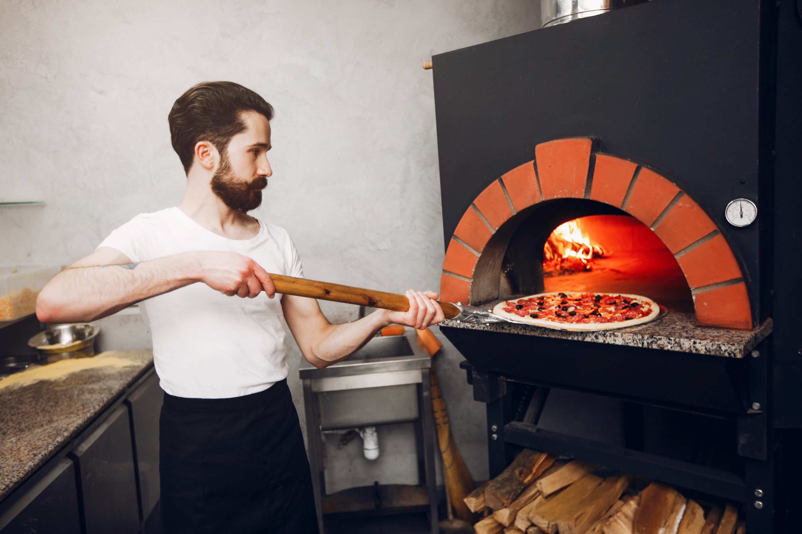 Ako vybrať správnu pizza pec na vašu záhradu
